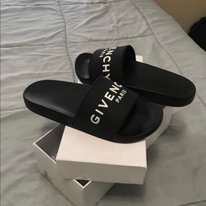 Givenchy Paris Slides Men size 42 ( size 8 USA)